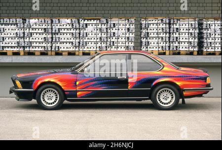 1982 BMW 635i dipinta da Ernst Fuchs fa parte della collezione BMW Art Cars fotografata al BMW HQ e al Museo di Monaco Germania Foto Stock