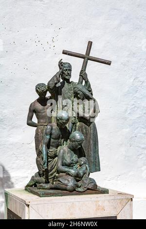 Statua di bronzo del sacerdote Pedro Camps, 1720-1790, capo e protettore spirituale dei Menorcans che emigrarono in Florida a quel tempo, francescano Foto Stock