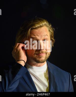 Francoforte, Germania. 7 novembre 2021. Saenger Samu HABER (fin) Musicact, la 39 Deutsche SportpresseBall a Francoforte sul meno/Germania il 6 novembre 2021 Â Credit: dpa/Alamy Live News Foto Stock