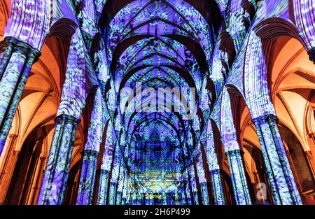 Sarum Lights Salisbury Cathedral Interior Light Show Salisbury Wilitshire Regno Unito Foto Stock