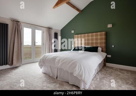 Brockley Green, Suffolk, Inghilterra - Gennaio 28 2020: Camera da letto moderna e contemporanea Foto Stock