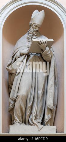 ROMA, ITALIA - 31 AGOSTO 2021: La statua di Sant'Agostino nella chiesa di San Bernardo alle Terme di Camillo Mariani (1600). Foto Stock