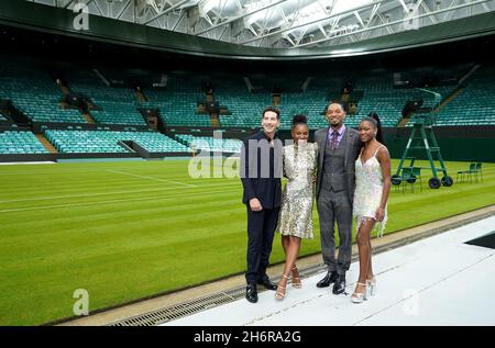 Jon Bernthal (a sinistra), Saniyya Sidney, Will Smith e Demi Singleton (a destra) durante una fotocall per King Richard all'All England Lawn Tennis Club (AELTC) a Wimbledon, a sud-ovest di Londra. Data foto: Mercoledì 17 novembre 2021. Foto Stock