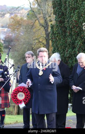 Cumnock , Ayrshire, Scozia, Regno Unito la sfilata annuale di commemorazione e servizio il primo dopo la cancellazione del servizio dovuto a Covid19. 14 novembre 2021 Foto Stock