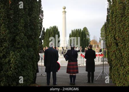 Cumnock , Ayrshire, Scozia, Regno Unito la sfilata annuale di commemorazione e servizio il primo dopo la cancellazione del servizio dovuto a Covid19. 14 novembre 2021 Foto Stock