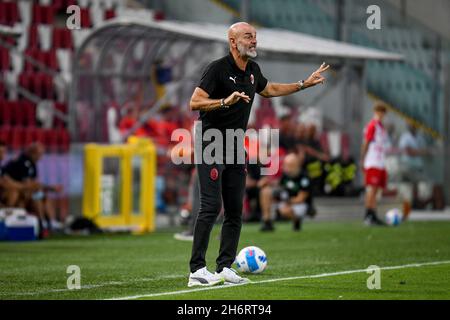 Trieste, Italia. 14 Agosto 2021. Stefano Pioli (Head Coach AC Milan) ritratto durante AC Milan vs Panathinaikos FC, amichevole partita di calcio a Trieste, Italia, Agosto 14 2021 credito: Agenzia fotografica indipendente/Alamy Live News Foto Stock