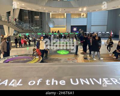 Dorothy e Lewis B. Cullman Hall of the Universe, presenta le scoperte dell'astrofisica moderna. Foto Stock