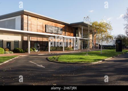 Virgin Active, Chiswick Riverside, Riverside Drive, Dukes Meadows, Chiswick, Londra, W4 2SX, Inghilterra, Regno Unito Foto Stock