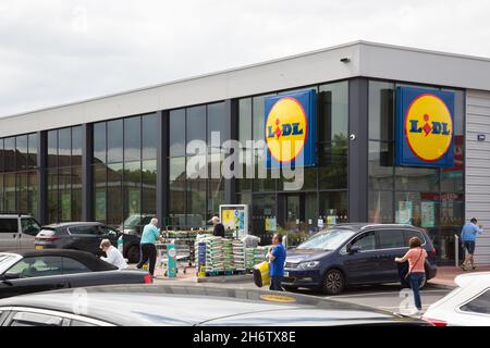 Lidl Supermarket a Weybridge Foto Stock