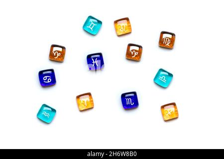 Dodici segni di zodiaco tre segni corrispondono ad ogni elemento: Fuoco - ariete, Leone, Sagittario, Terra - Toro, Vergine, Capricorno, Air-Gemini, Bilancia, AQ Foto Stock