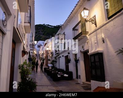 Via San Sebastian, Mijas Pueblo, provincia di Malaga, Andalusia, Spagna Foto Stock