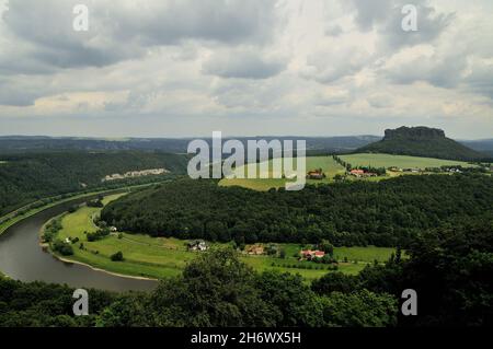 Vista dalla fortezza di Konigstein al fiume Elbe Konigstein Germania Foto Stock