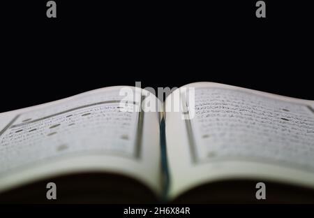 aprire le pagine quran. Surah Yasin Foto Stock