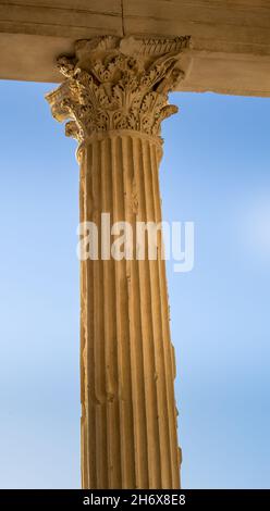 Colonna della Maison Carrée, un tempio romano a Nîmes, dettaglio Foto Stock