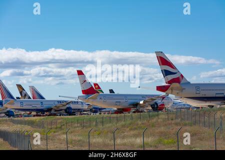 Caude, Teruel, Spagna. 13 luglio 2021 - Teruel Aerodrome, il più grande centro di manutenzione, stoccaggio e riciclaggio di aeromobili a lungo termine in Europa Foto Stock