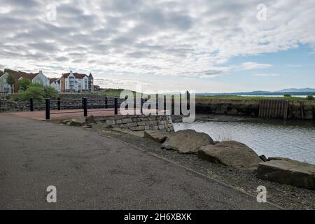 Il sentiero costiero Fife presso il porto di Saint David, Dalgety Bay, Fife, Scozia. Foto Stock