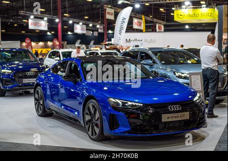 Riga, Lettonia, 24 set 2021: Prima auto elettrica Audi e-tron GT ad una mostra di motori, modello 2021, vista frontale Foto Stock