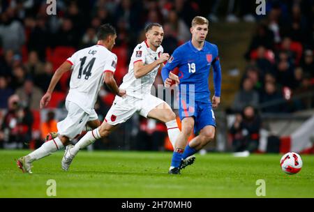 LONDRA, INGHILTERRA - Novembre 12: Emile Smith Rowe (Arsenal) d'Inghilterra e Frederic Veseli d'Albania durante le Qualifiche mondiali - partita europea betwe Foto Stock