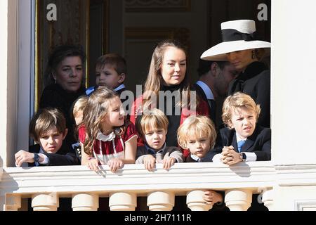 Monaco, Francia, 19 novembre 2021, Caroline di Hannover, Beatrice Borromeo-Casiraghi e Pierre Casiraghi durante la festa nazionale di Monaco, il 19 novembre 2021 a Monaco. Foto di David Niviere/ABACAPRESS.COM Foto Stock