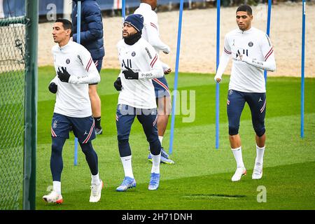 Angel DI MARIA di PSG, NEYMAR JR di PSG e Achraf Hakimi di PSG durante la formazione del team Paris Saint-Germain il 19 novembre 2021 a Camp des Loges a Saint-Germain-en-Laye, Francia - Foto: Matthieu Mirville/DPPI/LiveMedia Foto Stock