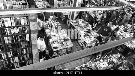 NEW YORK, USA - 16 settembre 2017: Strand Book Store è una libreria indipendente al 828 di Broadway, all'angolo di East 12th St. Nel quartiere di East Village Foto Stock