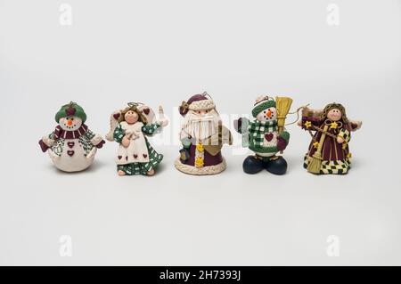 Figurine decorative natalizie in miniatura. Foto Stock