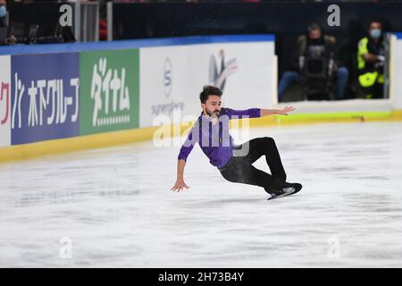 Grenoble, Francia. 19 Nov 2021. Kevin AYMOZ (Francia), durante il breve programma MEN, al Gran Premio ISU di Pattinaggio di figura - Internationaux de France, al Polesud Ice-Rink Complex, il 19 novembre 2021 a Grenoble, Francia. Credit: AFLO Co. Ltd./Alamy Live News Foto Stock