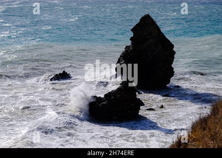 Playa del Molino de Papel, Nerja, Maro, Malaga, Spagna, Europa Foto Stock