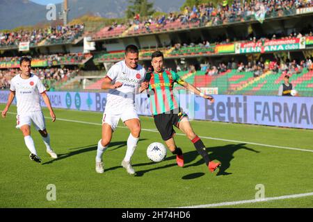 Terni, Italia. 20 Nov 2021. Perticone Romano (Cittadella ) VS Furlan Federivco (Ternana) durante Ternana Calcio vs COME Cittadella, Campionato Italiano di Calcio BKT a Terni, Italia, Novembre 20 2021 Credit: Agenzia fotografica indipendente/Alamy Live News Foto Stock