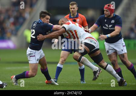 Edimburgo, Regno Unito. 20 novembre 2021. Sam Johnson of Scotland e Michael Leitch of Japan durante la partita Autumn Nation Series al Murrayfield Stadium di Edimburgo. Il credito d'immagine dovrebbe leggere: Neil Hanna / Sportimage Credit: Sportimage/Alamy Live News Foto Stock