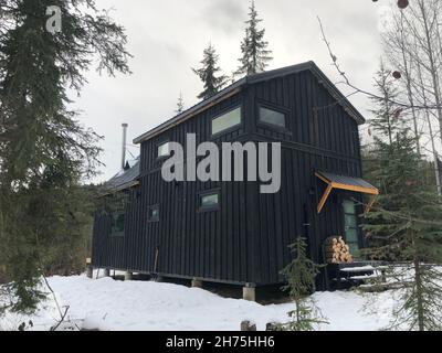 Edificio sostenibile dal punto di vista ambientale in costruzione in BC Canada Foto Stock