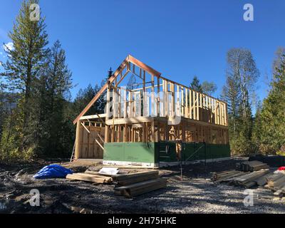 Edificio sostenibile dal punto di vista ambientale in costruzione in BC Canada Foto Stock