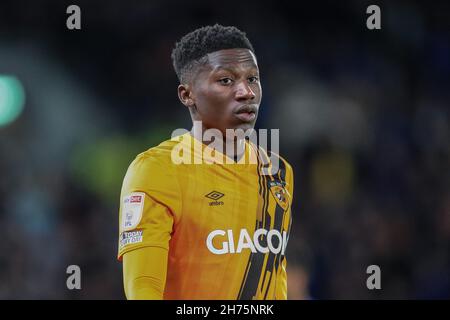 Hull, Regno Unito. 20 Nov 2021. Di'Shon Bernard #24 di Hull City durante la partita a Hull, Regno Unito il 11/20/2021. (Foto di James Heaton/News Images/Sipa USA) Credit: Sipa USA/Alamy Live News Foto Stock