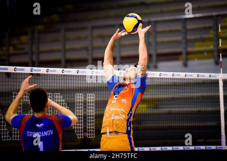 Latina, Italia. 20 Nov 2021. (Vero Volley Monza) durante Top Volley Cisterna vs vero Volley Monza, Volley Campionato Italiano Serie A Men Superleague a Latina, Italia, Novembre 20 2021 Credit: Independent Photo Agency/Alamy Live News Foto Stock