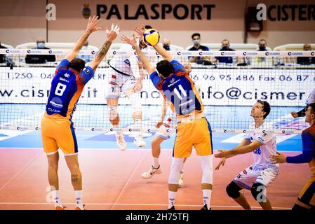 Latina, Italia. 20 Nov 2021. (Vero Volley Monza) durante Top Volley Cisterna vs vero Volley Monza, Volley Campionato Italiano Serie A Men Superleague a Latina, Italia, Novembre 20 2021 Credit: Independent Photo Agency/Alamy Live News Foto Stock