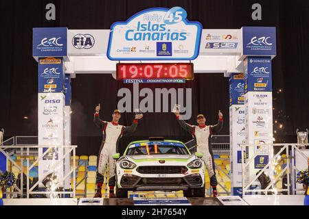 23 Polonski Darius (Pol), Sitek Lukasz (Pol), Fiat 124 Abarth Rgt, RallyTechnology, podio, durante il FIA ERC Rally Islas Canarias Canarias 2021, 8° round del FIA European Rally Championship 2021, dal 18 al 20 novembre 2021 a Las Palmas de Gran Canaria, Spagna - Foto: Gregory Lenormand/DPPI/LiveMedia Foto Stock