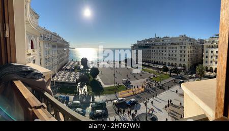 Piazza Aristotelous nella città di Salonicco, vista panoramica. Foto Stock