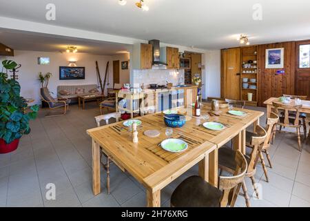 HAUTES-ALPES (05), ECRINS NATIONAL PARK CHATEAUROUX-LES-ALPES, GITE DE SAINT-ALBAN COTTAGE ALLOGGIO, CERTIFICATA FASE ALLOGGIO ERP , ANNICK E DA Foto Stock