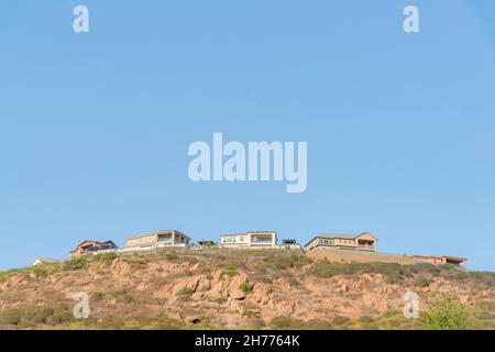 Residenze di classe superiore sulla cima di una montagna vicino al Double Peak Park a San Marcos, California Foto Stock