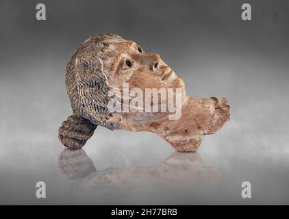 Maschera romana egiziana mummia di una donna, 2 ° secolo ad, dipinto di Paster. Museo di Belle Arti di Lione E413. Le maschere mummie o i ritratti sono spesso maschere in gesso Foto Stock