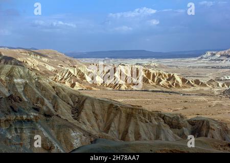 Israele Negev, guardando fuori verso Ein Ovdat e il Wadi Zin valley Foto Stock