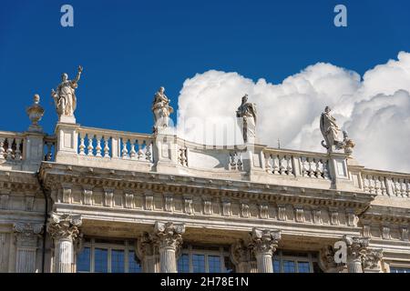 Dettaglio Palazzo Madama 1718 - 1721 in Piazza Castello, Torino Piemonte, Italia. Sito patrimonio dell'umanità dell'UNESCO Foto Stock