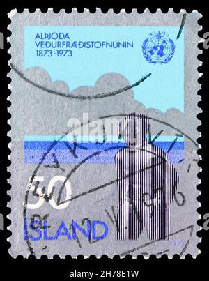 MOSCA, RUSSIA - 25 OTTOBRE 2021: Francobollo stampato in Islanda mostra Meteorologia, circa 1973 Foto Stock