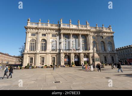 Palazzo Madama (Palazzo Madama) 1718 - 1721 in Piazza Castello, Torino Piemonte, Italia. Sito patrimonio dell'umanità dell'UNESCO. Foto Stock