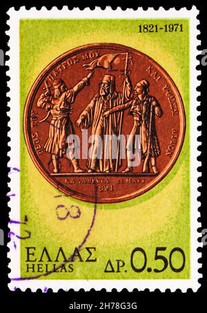 MOSCA, RUSSIA - 25 OTTOBRE 2021: Francobollo stampato in Grecia mostra 1821 Rivoluzione - i combattenti che prestano giuramento, 150° anniversario di Indipendenza Foto Stock