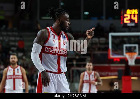 Anthony Beane #7 di Pallacanestro Varese OpenJobMetis gestures durante il basket italiano LBA Lega Basket Una partita di stagione regolare 2021/22 tra Op Foto Stock