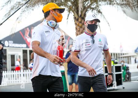 RICCIARDO Daniel (aus), McLaren MCL35M, BOTTAS Valtteri (fin), Mercedes AMG F1 GP W12 e Performance, ritratto durante il Gran Premio di Formula 1 Ooredoo Qatar 2021, 20° round del Campionato del mondo FIA Formula uno 2021 dal 19 al 21 novembre 2021 sul circuito internazionale di Losail, a Lusail, Qatar - Foto: Florent Gooden/DPPI/LiveMedia Foto Stock