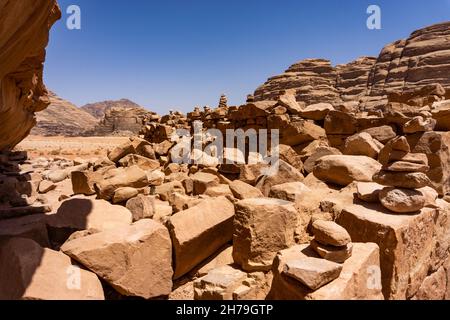 Vista dell'interno di una casa appartenente a Lawrence d'Arabia a Wadi Rum, Giordania Foto Stock