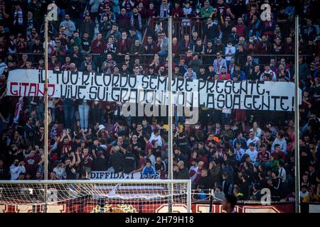 Stadio Oreste Granillo, Reggio Calabria, Italia, 21 novembre 2021, Tifosi di Reggina durante Reggina 1914 vs US Cremonese - Campionato Italiano di Calcio BKT Foto Stock