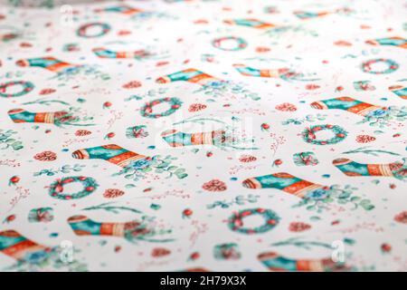Panno con stampa natalizia primo piano, tovaglia natalizia. Foto Stock